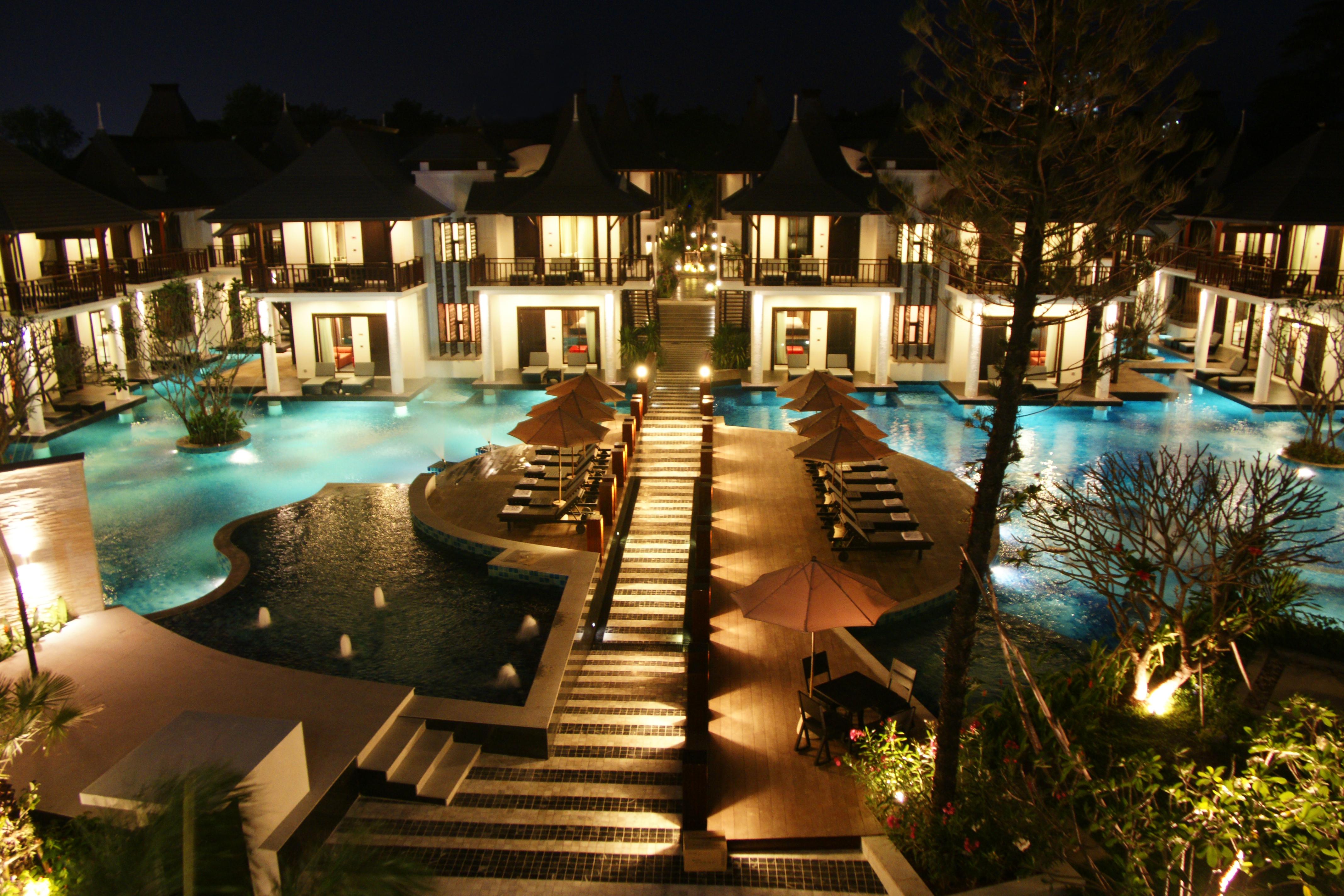 Z Through By The Zign Hotel Pattaya Exterior foto